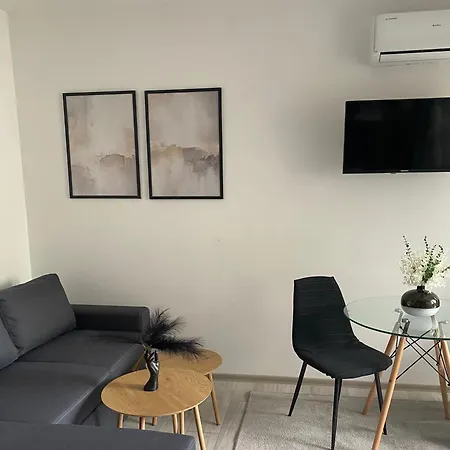 Apartment La Patio Cherno 2 *